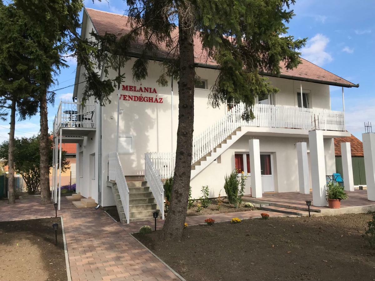 Melania Vendeghaz Hotel Balatonfőkajár Exterior foto
